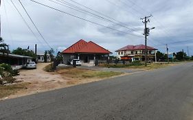 Chander'S Villa